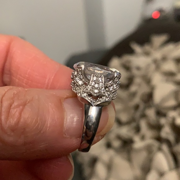 Ring - Picture 2 of 3
